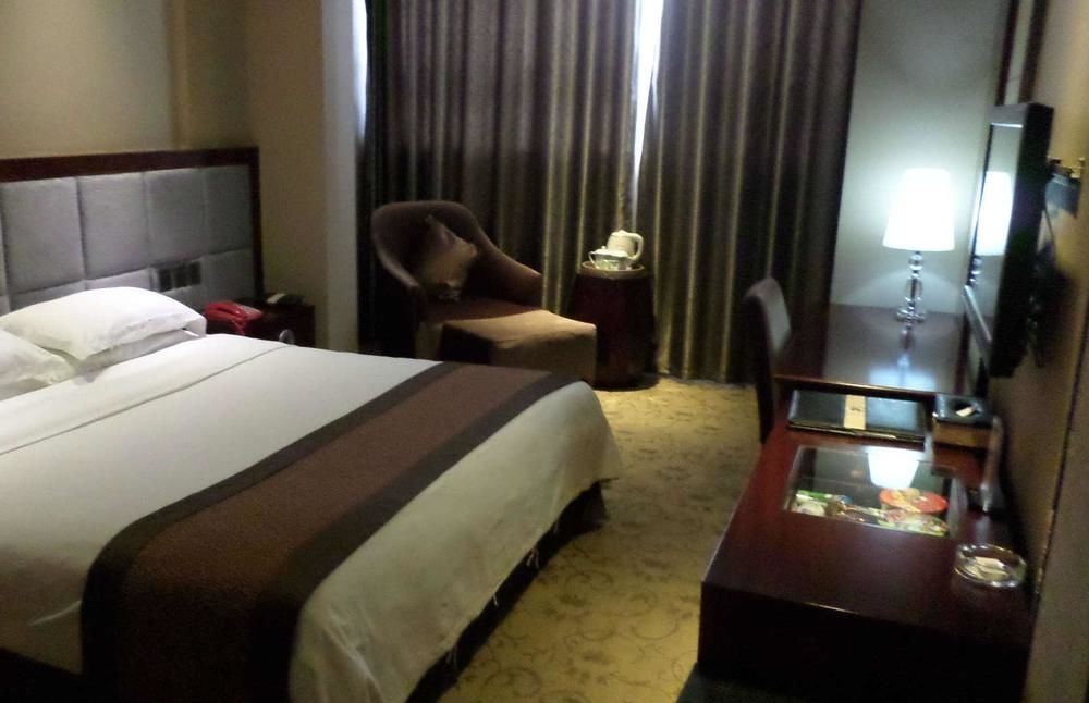 Tiancheng Holiday Hotel Nanchong Екстериор снимка